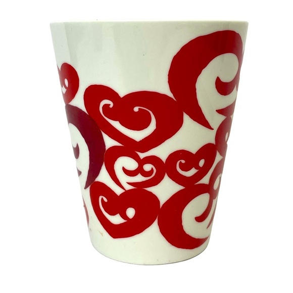 Starbuck’s 2016 Valentine’s Day White w/ Red Hearts Tall Mug - Picture 2 of 8